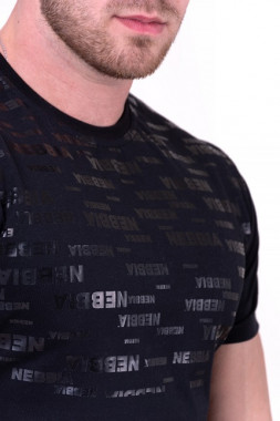Спортивная эластичная мужская футболка Nebbia More Than Basic! T-Shirt