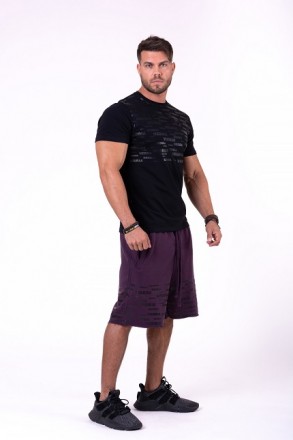 Спортивная эластичная мужская футболка Nebbia More Than Basic! T-Shirt