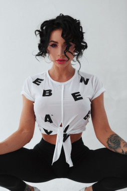 Спортивная футболка для тренировок Nebbia Tied Knot &quot;Letters&quot; T-Shirt