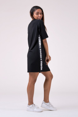 Спортивное платье свободного кроя Nebbia Playful Restday Oversized Dress Black