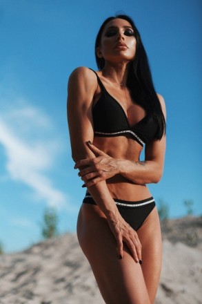 Спортивный женский бюстгальтер Nebbia Mesh Me Triangle Bra Black