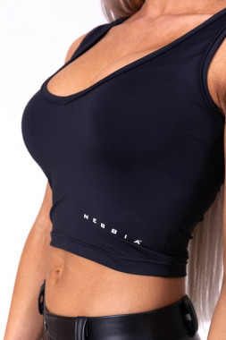 Спортивный однотонный топ Nebbia More Than Basic! Cropped Singlet