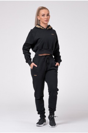 Спортивный женский костюм черного цвета Nebbia Gold Classic